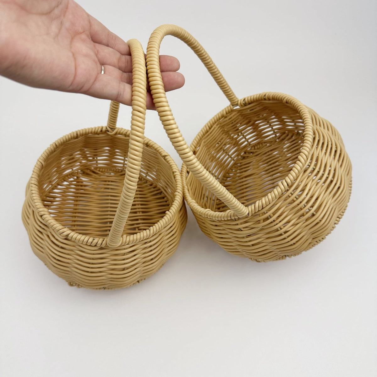 BAS001 - Handwoven Rattan-Style Basket with Handle image 0