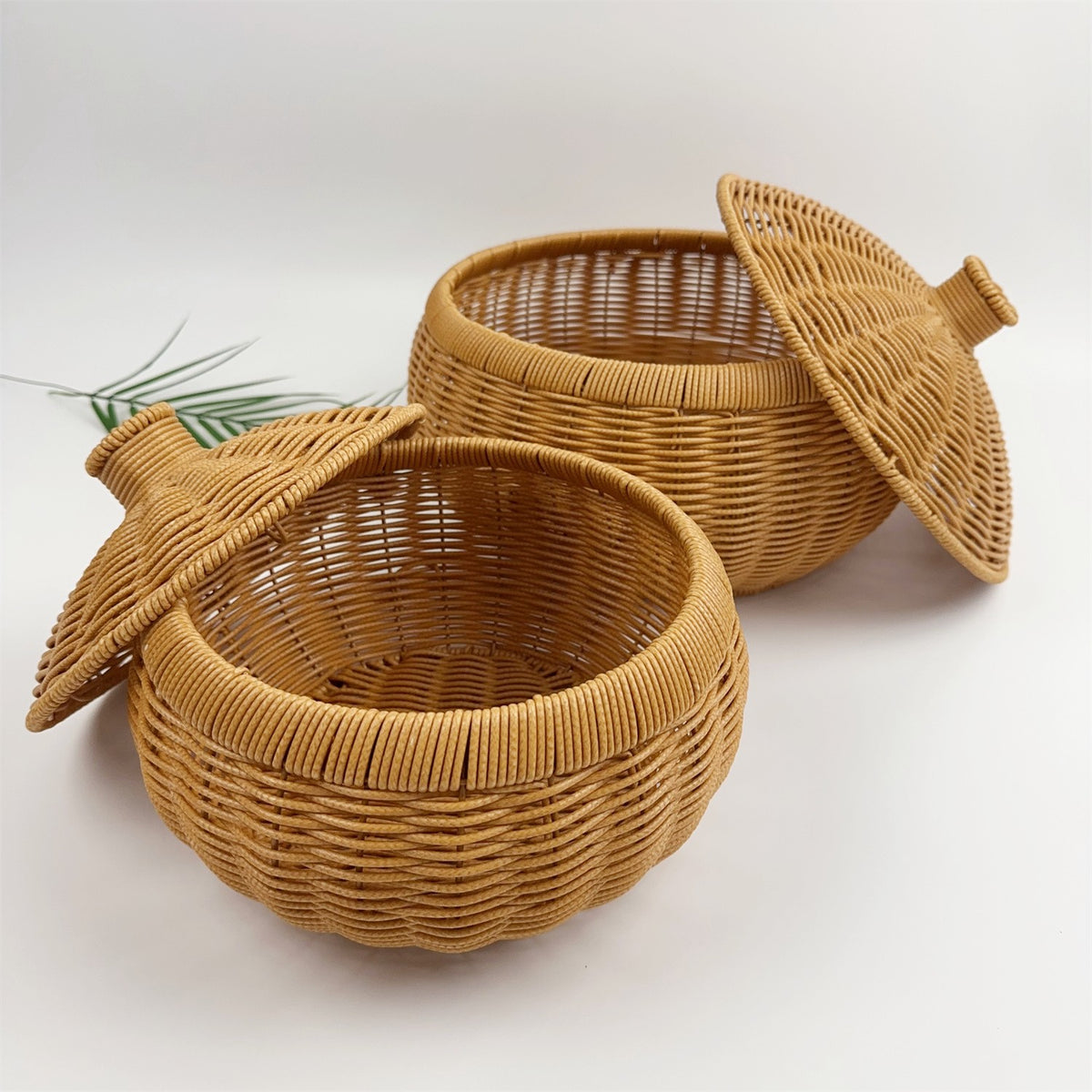 BAS008 - Natural Handwoven Rattan Basket with Lid image 0