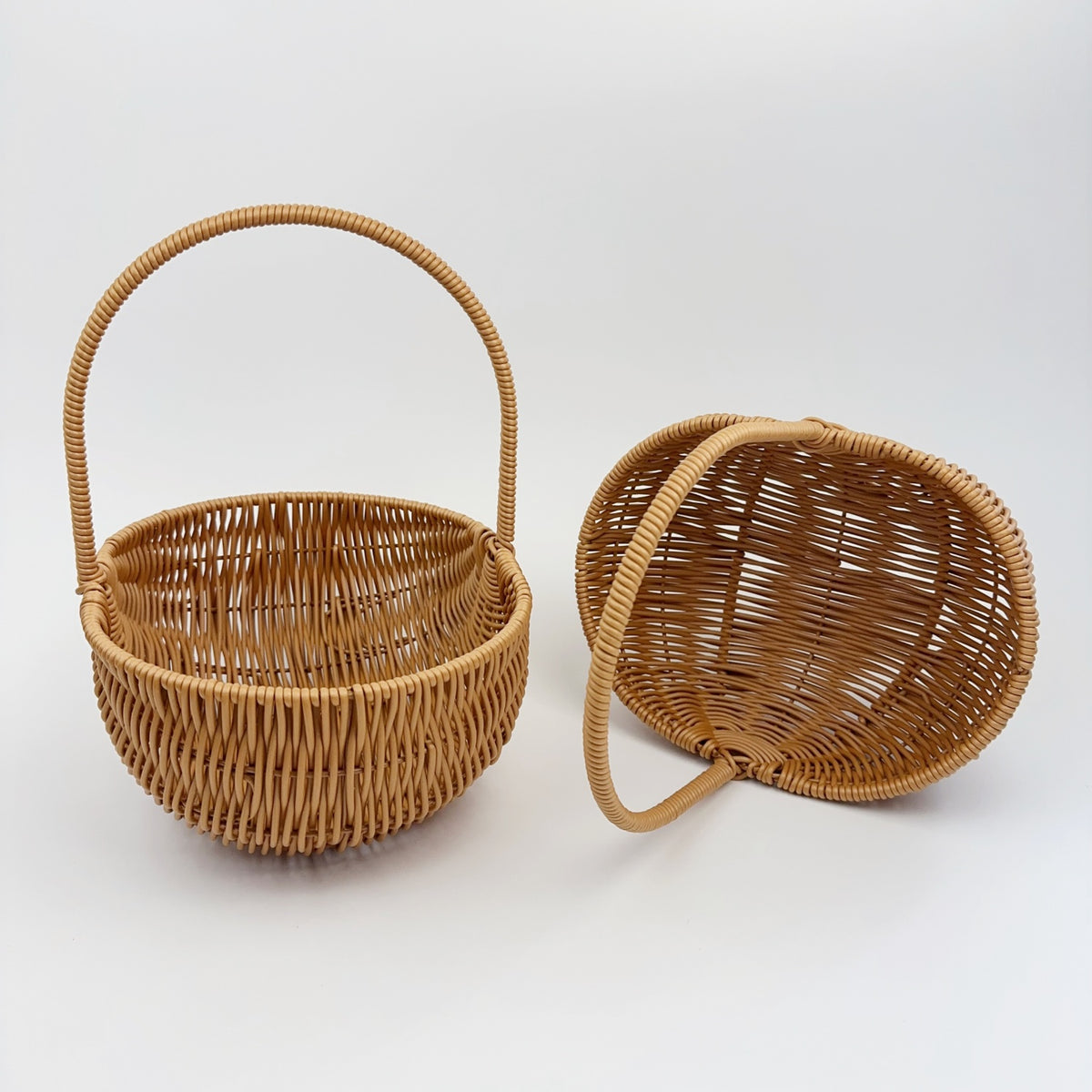 BAS003 - Oval Handwoven Rattan-Style Basket with Handle image 2