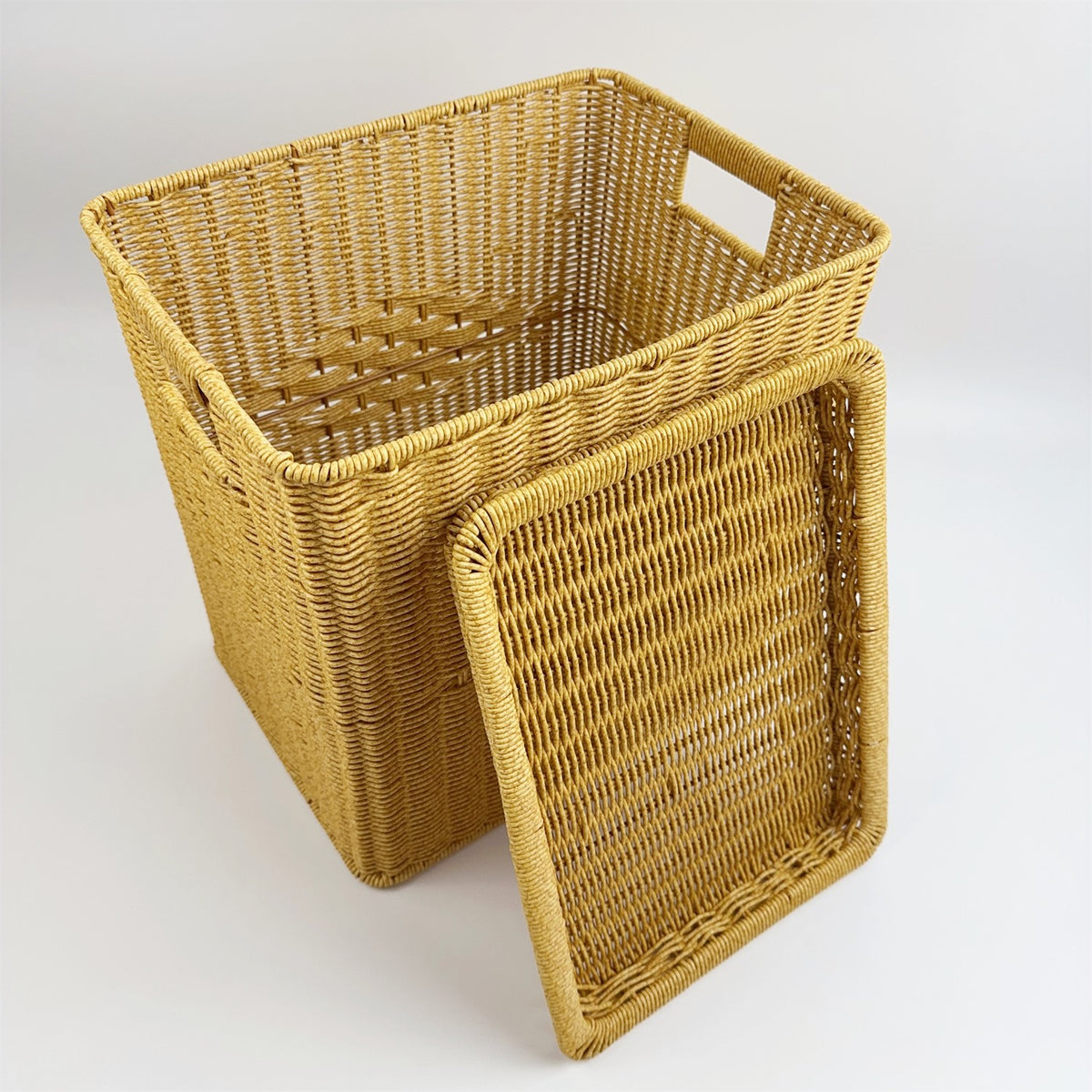 BAS010 - Square Woven Laundry Basket with Lid image 1