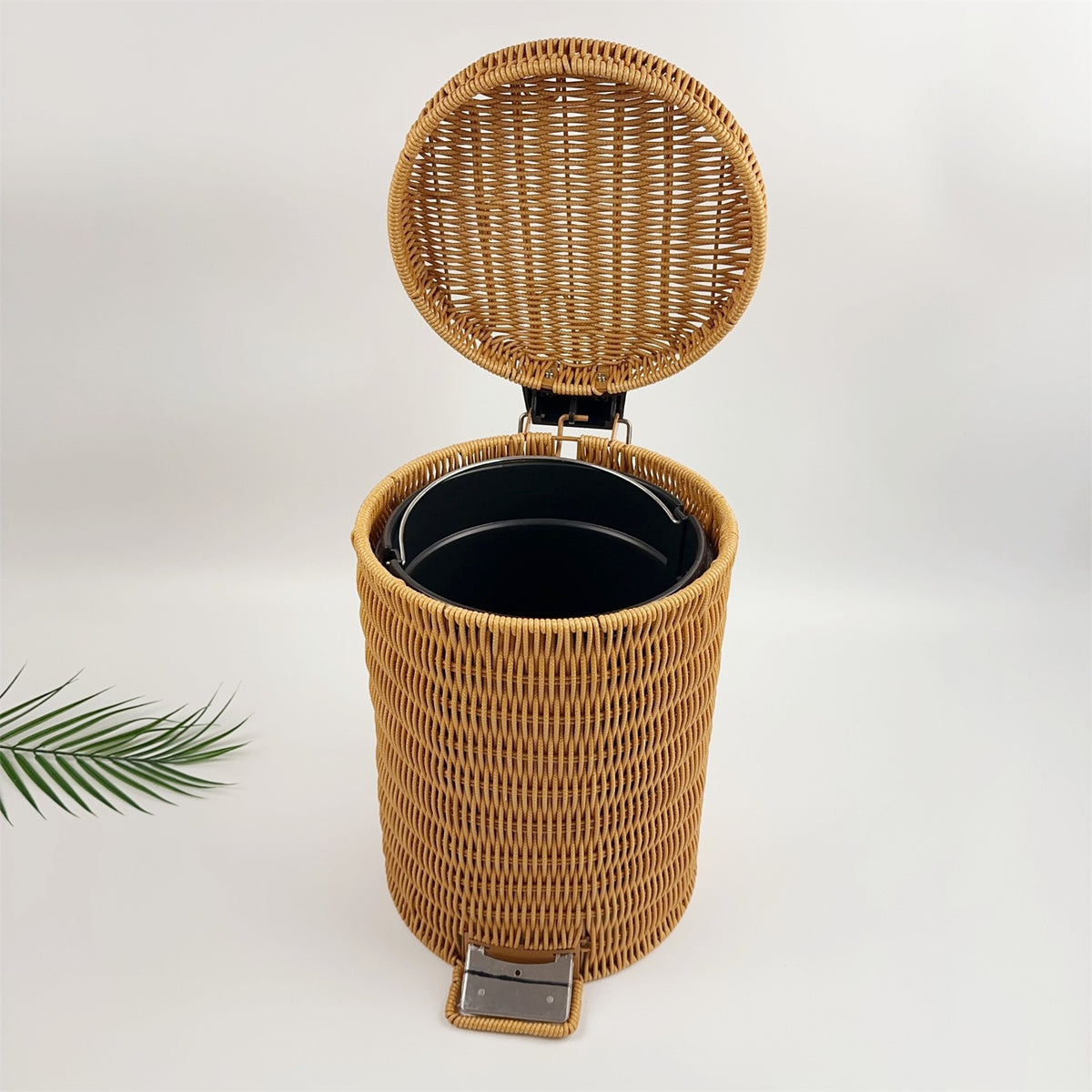 BAS009 - Round Woven Rattan Pedal Trash Bin with Lid image 4