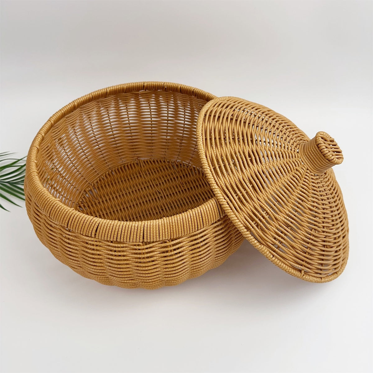 BAS008 - Natural Handwoven Rattan Basket with Lid image 3